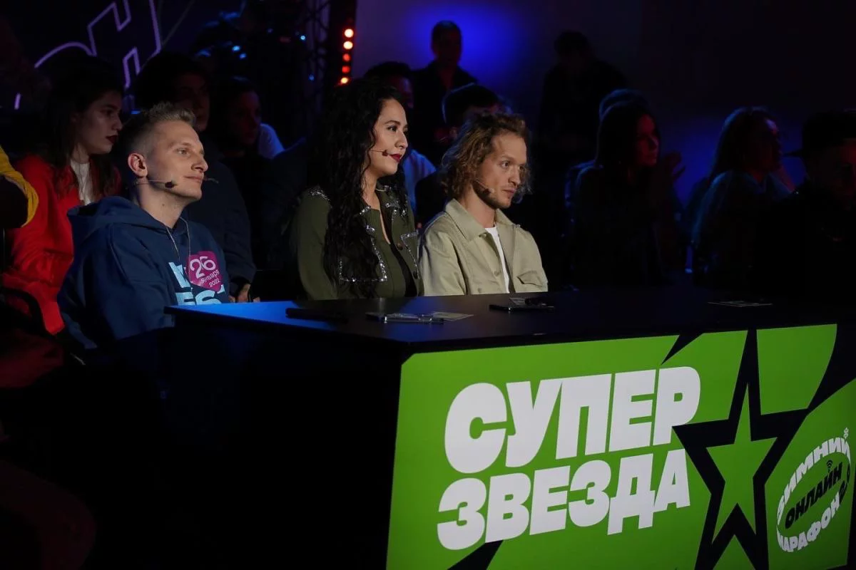 уникальный взгляд на подкаст в стиле хай-тек