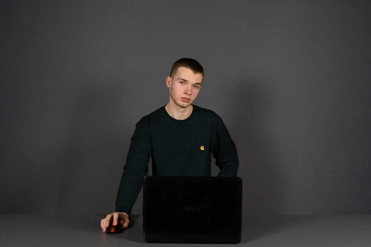 shorts видео в направлении стиля контемпорари